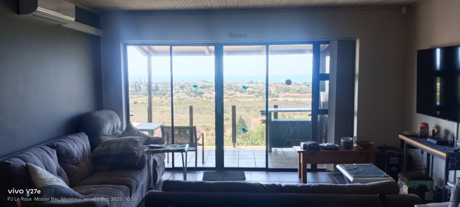 3 Bedroom Property for Sale in Hartenbos Heuwels Western Cape